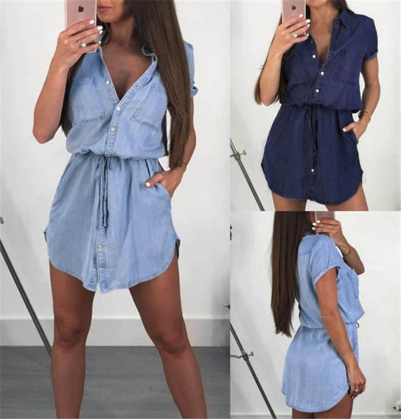 Модерна дамска дънкова рокля в светъл и тъмен цвят 