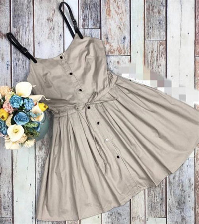 Ежедневна дамска рокля  с копчета разкроен модел 