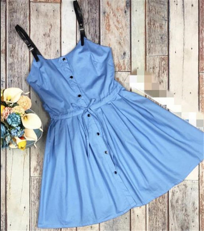 Ежедневна дамска рокля  с копчета разкроен модел 