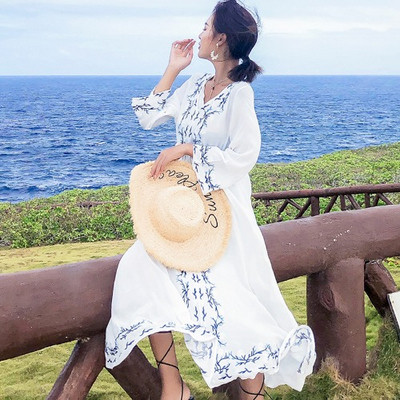 Дамска плажна дълга рокля с бродерия в бял и черен цвят