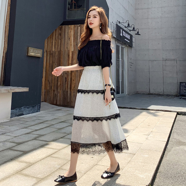 Дамски ежедневен комплект от блуза и дълга пола в бяло и черно