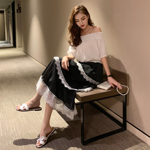 Дамски ежедневен комплект от блуза и дълга пола в бяло и черно