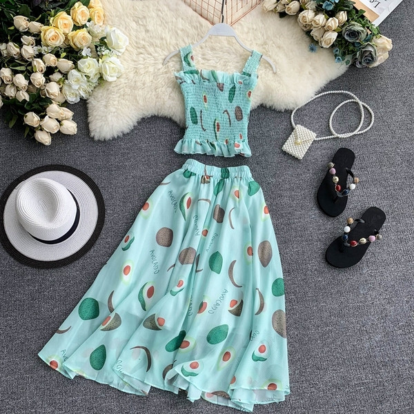 Модерен дамски комплект от две части -пола и потник 