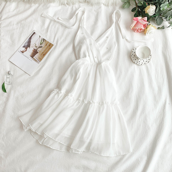 ХИТ Стилна дамска рокля с V-образно деколте и декоративни перли в три цвята 