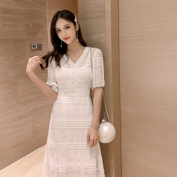 Модерна дамска рокля с V - образно деколте и къс ръкав