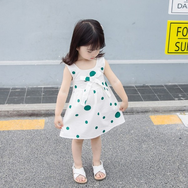 Детска модерна рокля в два цвята с различни апликации