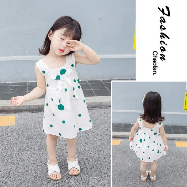 Детска модерна рокля в два цвята с различни апликации