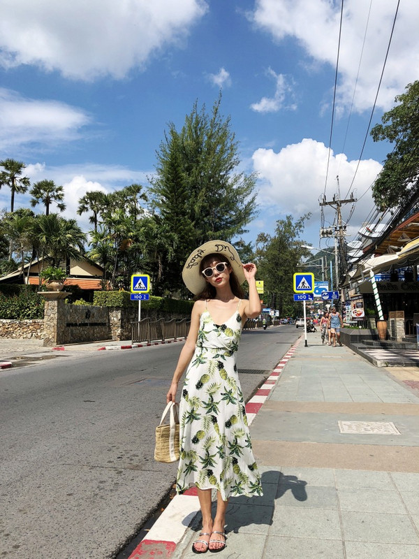 Ежедневна рокля от шифон с презрамки подходяща и за плаж 