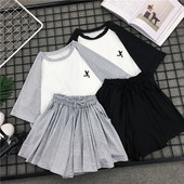 Ежедневен дамски комплект от две части тениска + къси панталони в два цвята