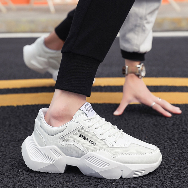 Модерни мъжки  маратонки с дебела подметка в три цвята 