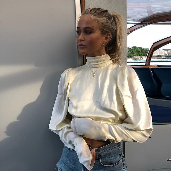 Дамска къса риза с гол гръб и връзки 