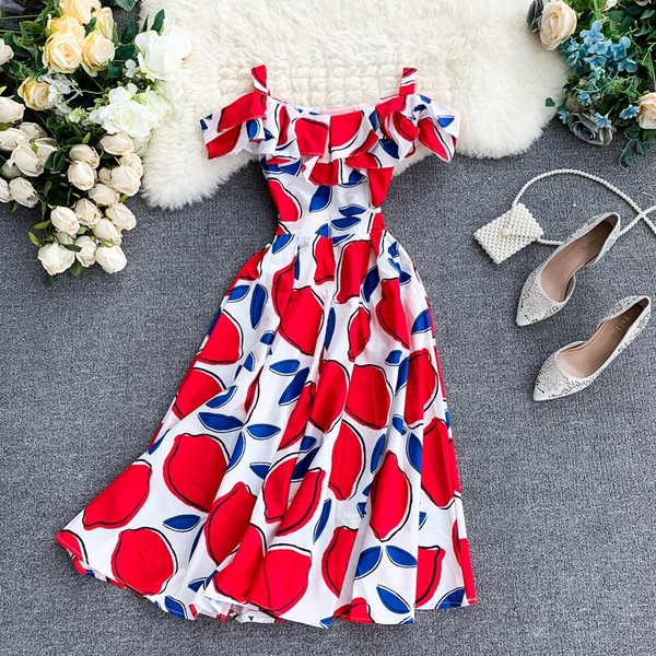 Дамска лятна рокля дълъг модел с цветна апликация 