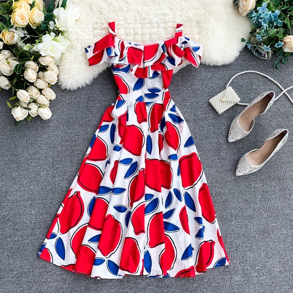 Дамска лятна рокля дълъг модел с цветна апликация 