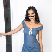 Къса дамска рокля с връзки в два цвята