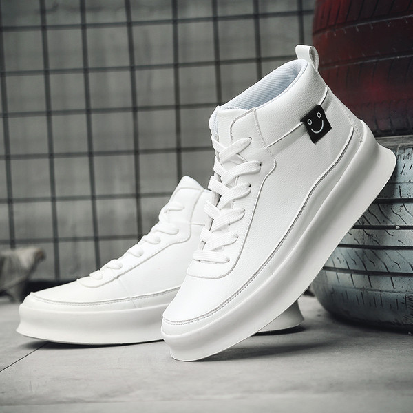 Модерни мъжки кецове в червен,черен и бял цвят 