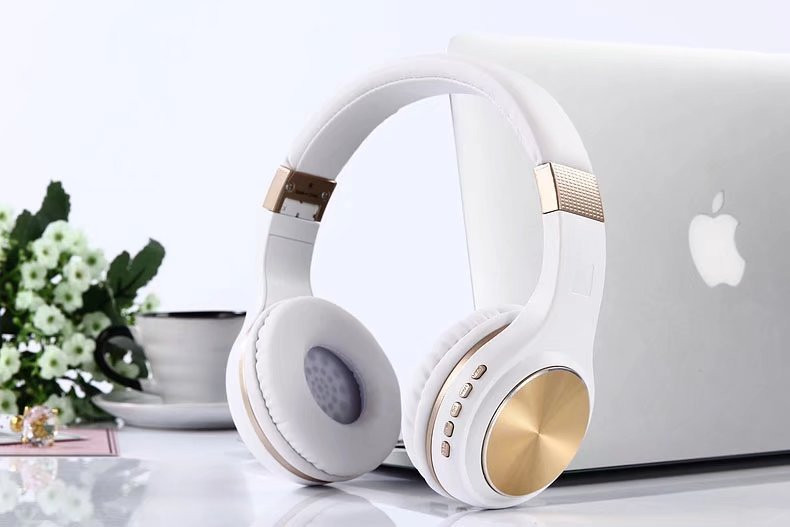 Bluetooth слушалки модел SY-BT1601 сгъваеми със слот за  TF/SD карта в бял цвят със златисто