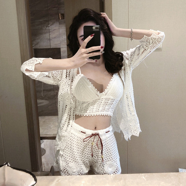 Дамски плетен комплект от три части в бяло 