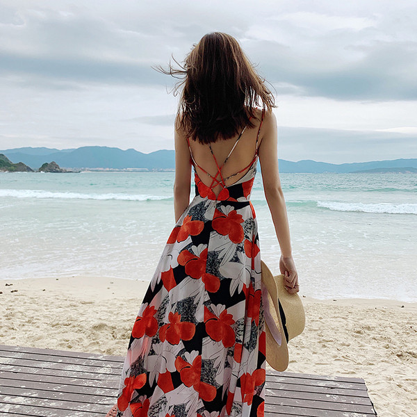 Дамска плажна дълга рокля с тънки презрамки в червен цвят 