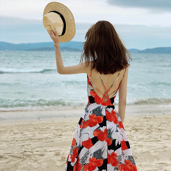 Дамска плажна дълга рокля с тънки презрамки в червен цвят 