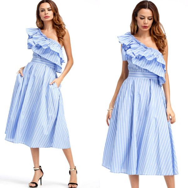 Стилна дамска  раирана рокля разкроен модел с един ръкав 