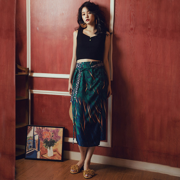 Дамска дъла пола с връзки и флорален принт подходяща за плаж