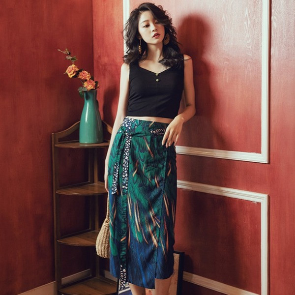 Дамска дъла пола с връзки и флорален принт подходяща за плаж