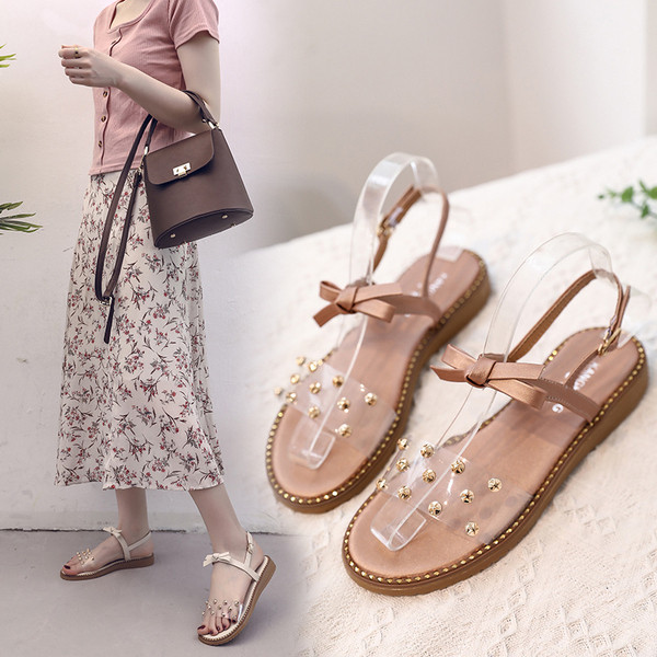 Модерни дамски сандали с метална декорация в два цвята