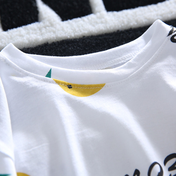 Детски модерен комплект за момчета от две части с апликация