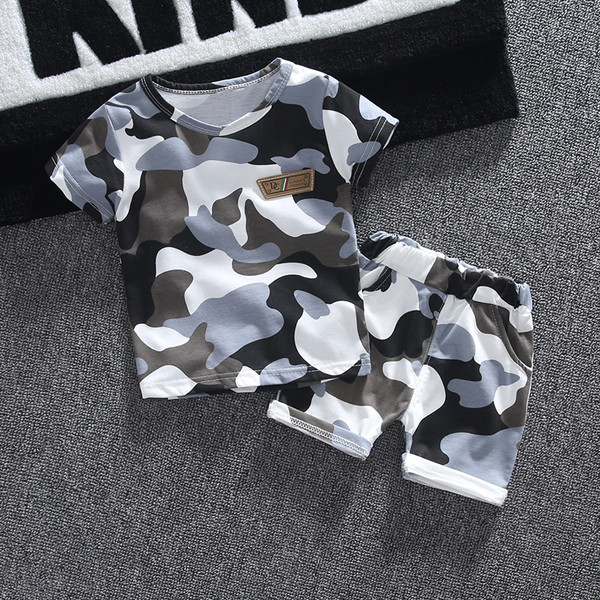 Детски комплект за момчета в два цвята с емблема 