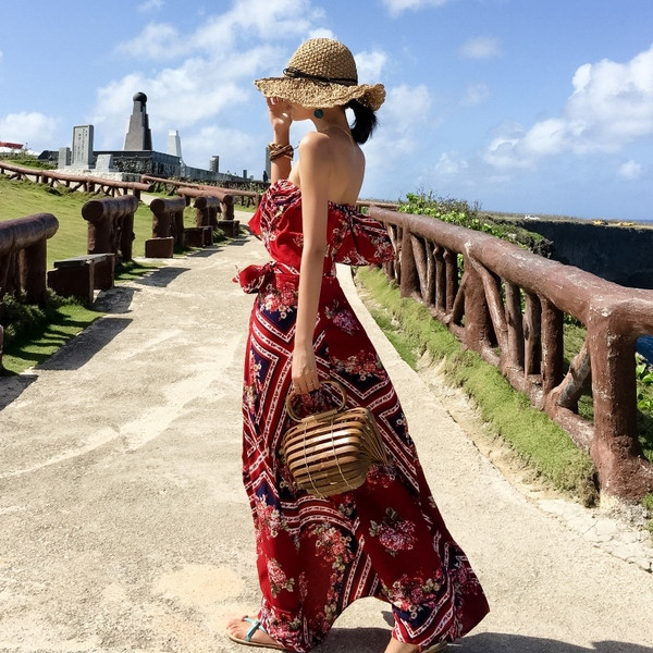 Плажен комплект от топ и дълга пола с цепка в червен цвят и принт