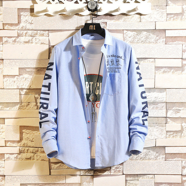 Ежедневна мъжка риза с надпис в син и бял цвят