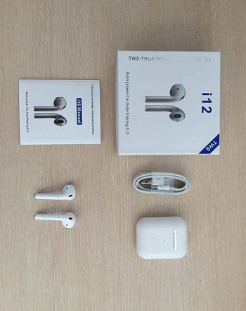 Безжични Bluetooth  слушалки TWS I12  с Powerbank  в бял цвят