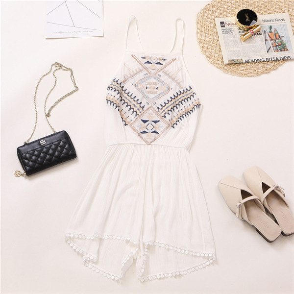 Καθημερινές γυναικείες φόρμες με λεπτές λωρίδες σε διάφορα χρώματα