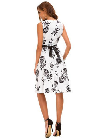 Μοντέρνο λευκό γυναικείο φόρεμα  με πολύχρωμες εφαρμογές