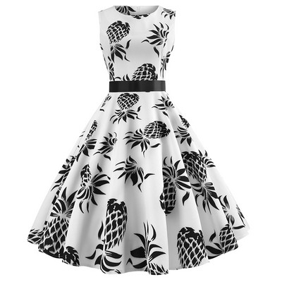 Μοντέρνο λευκό γυναικείο φόρεμα  με πολύχρωμες εφαρμογές