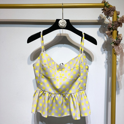 Maiou de damă stilat model scurt cu bretele subțiri de culoare bej