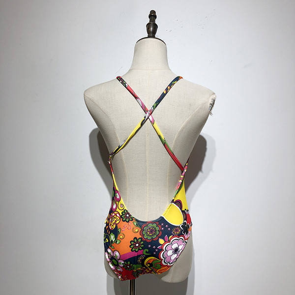 Ολόσωμο γυναικείο μαγιό με floral πριντ