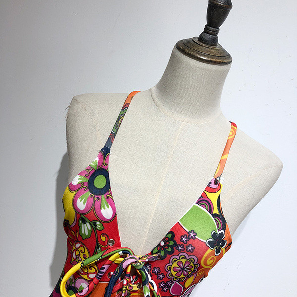 Ολόσωμο γυναικείο μαγιό με floral πριντ