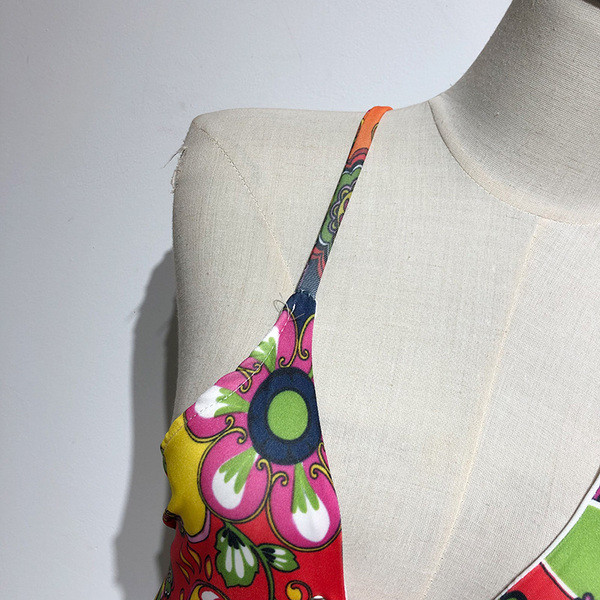 Ολόσωμο γυναικείο μαγιό με floral πριντ