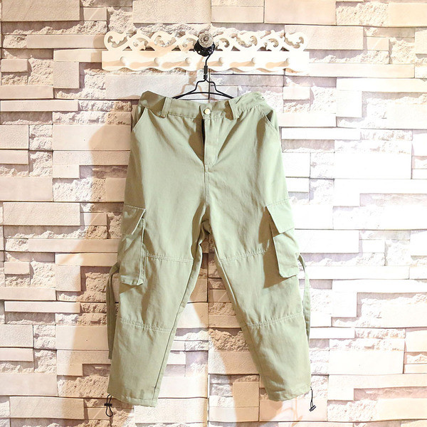 Pantaloni sport barbati cu buzunare laterale si cravate in doua culori