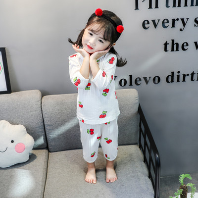 Pijamale pentru fete pentru copii in doua culori cu aplicatii diferite