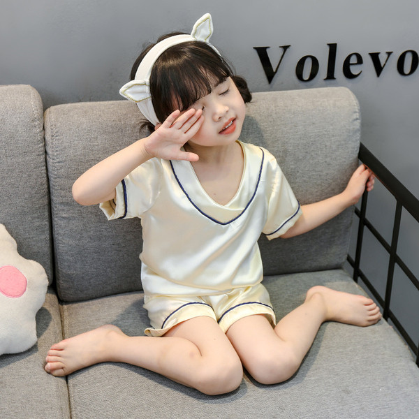 Gyerek pizsama lányoknak két részből, három színben