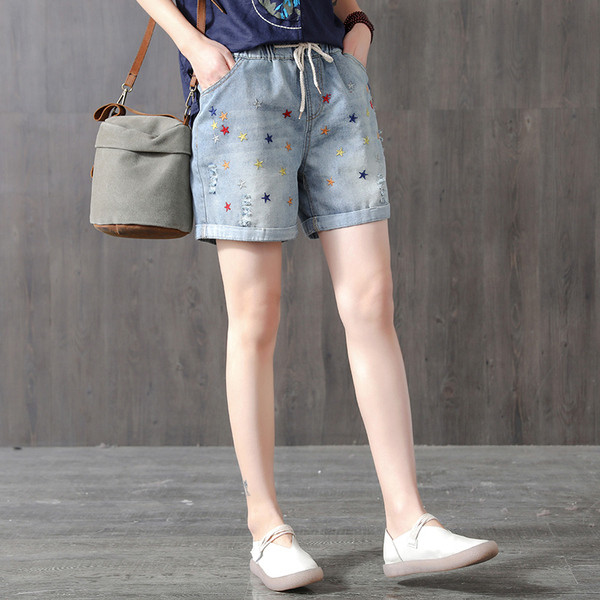 Blugi scurti de dama casual cu broderie elastica si legaturi in talie