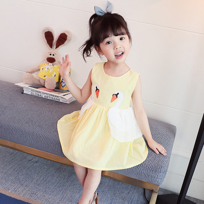 Rochie moderna pentru copii in trei culori cu aplicatie