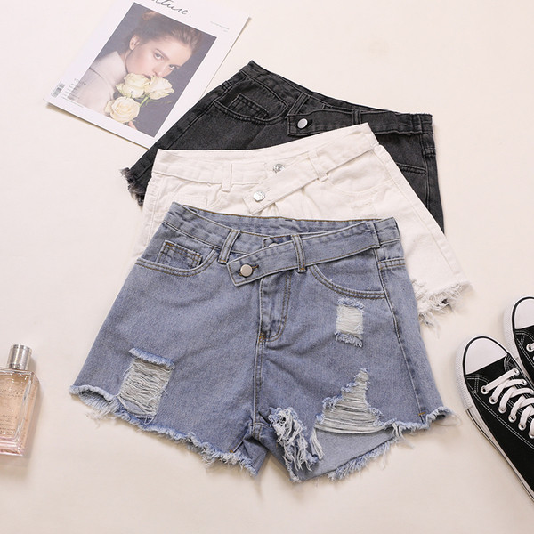 Pantaloni scurți casual de damă