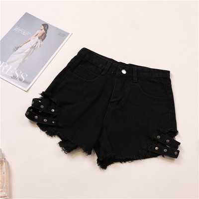 Pantaloni scurți casual de damă cu element metalic în alb și negru