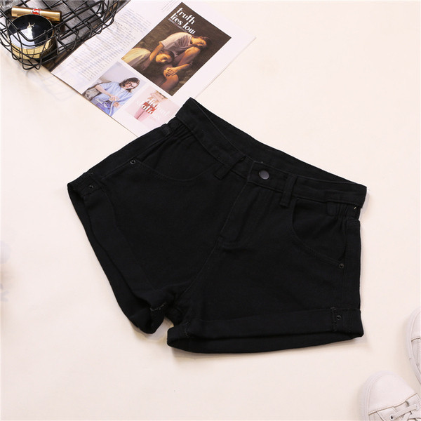 Pantaloni scurti eleganti de dama in trei culori