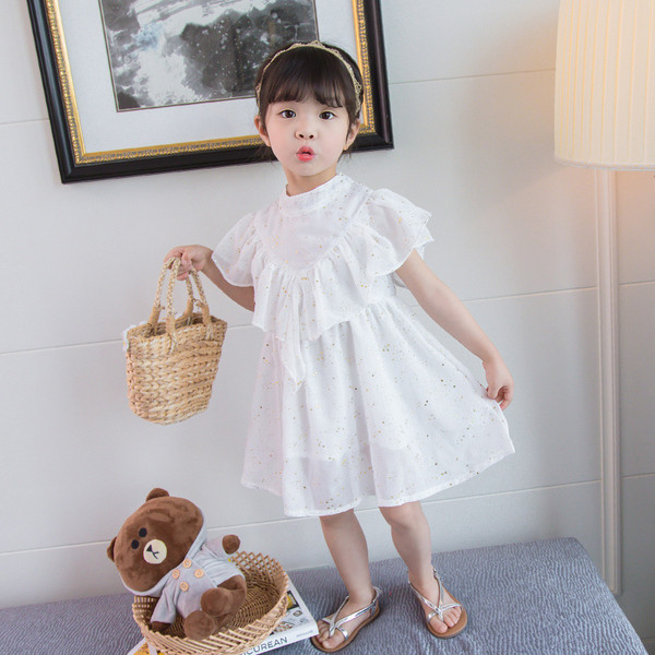 Stílusos gyerekruha modell fehér és rózsaszín színben