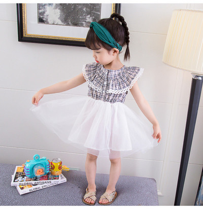 Модерна детска рокля в два цвята с копчета 