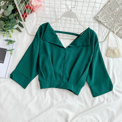 Modern női rövid blúz V-nyakkal, több színben